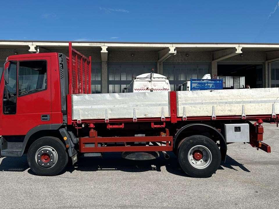 Iveco Eurocargo 100E18 4X2 Photo 2