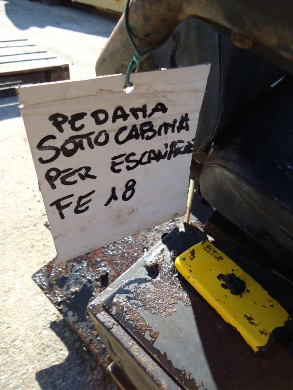 Pedana Sotto Cabina pour Fiat Allis FE 18 Photo 6