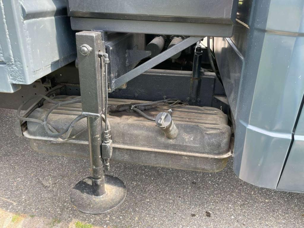 Mercedes-Benz 4x2 809D Photo 24