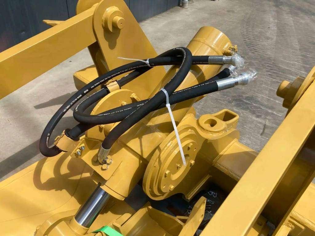Caterpillar D6 NG Photo 7