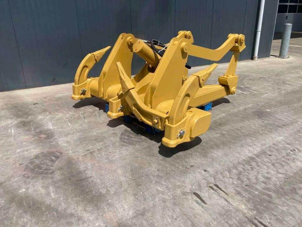 Caterpillar D6 NG Photo 8