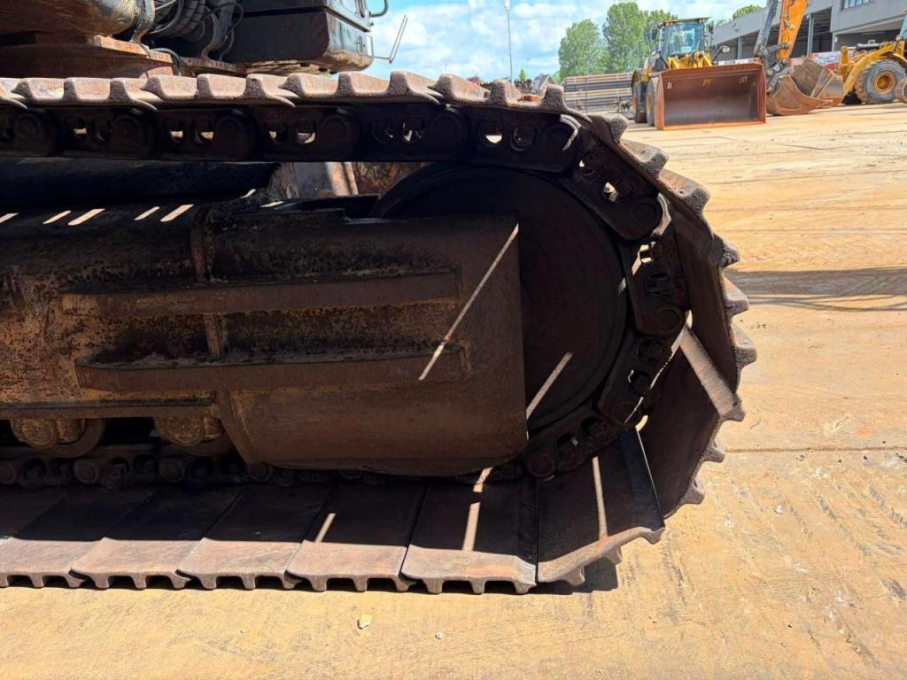 Hyundai HX330 Photo 16