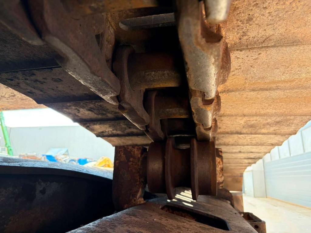 Hyundai HX330 Photo 18