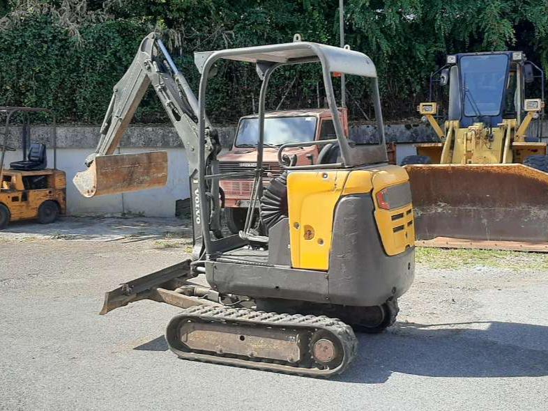 Volvo EC18 Photo 2