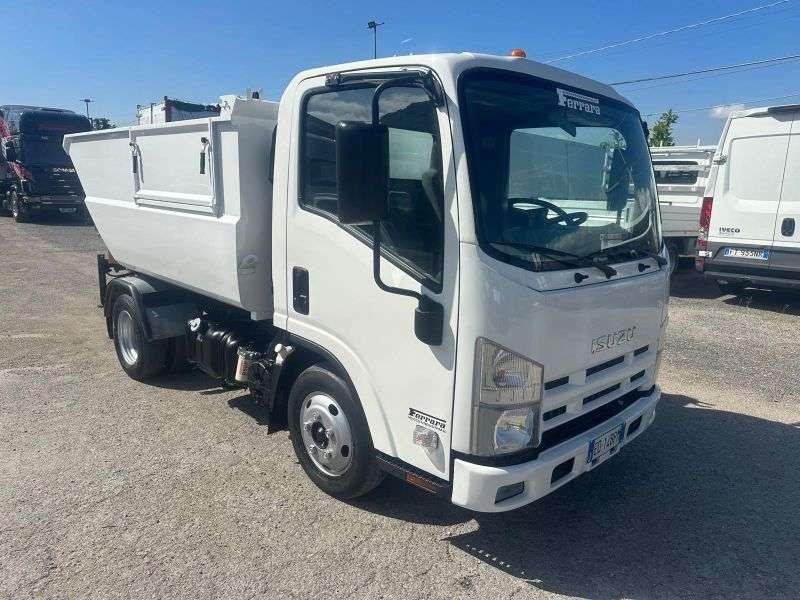 Isuzu Elf Photo 2