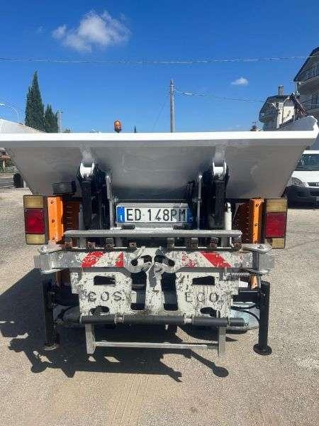 Isuzu Elf Photo 4