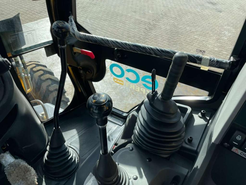 JCB 3DX 4WD hammerlines Photo 27