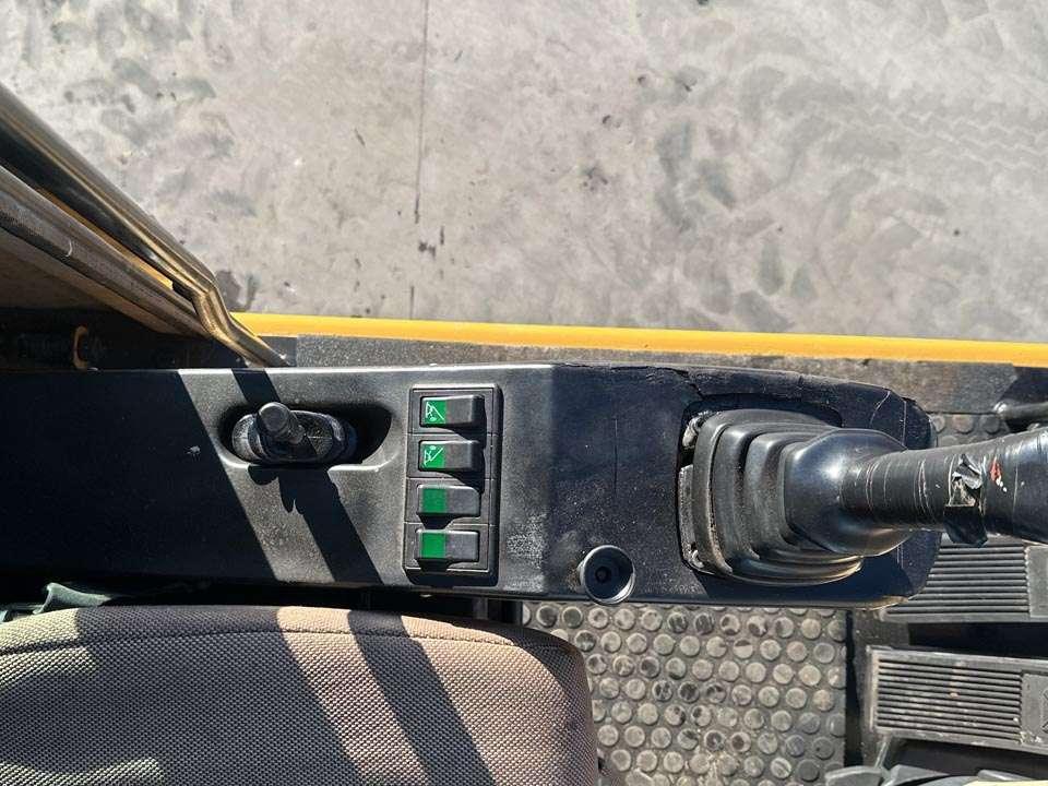 Caterpillar M315 Photo 17