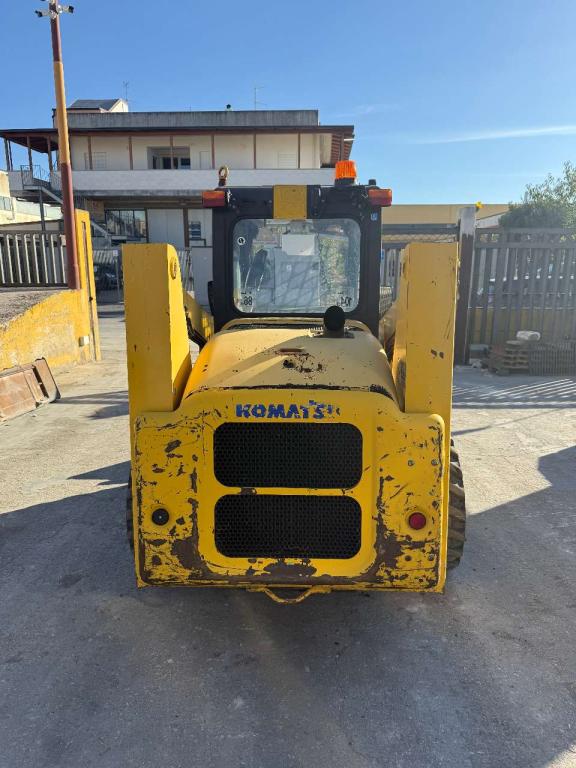Komatsu SK815 Turbo Photo 9