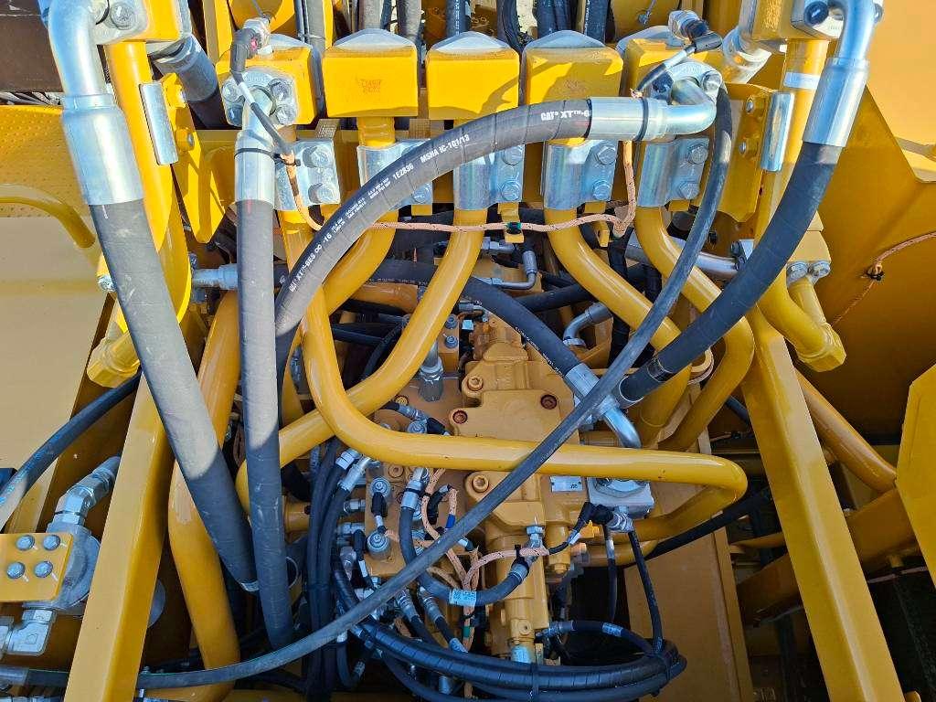 Caterpillar 395 Photo 18