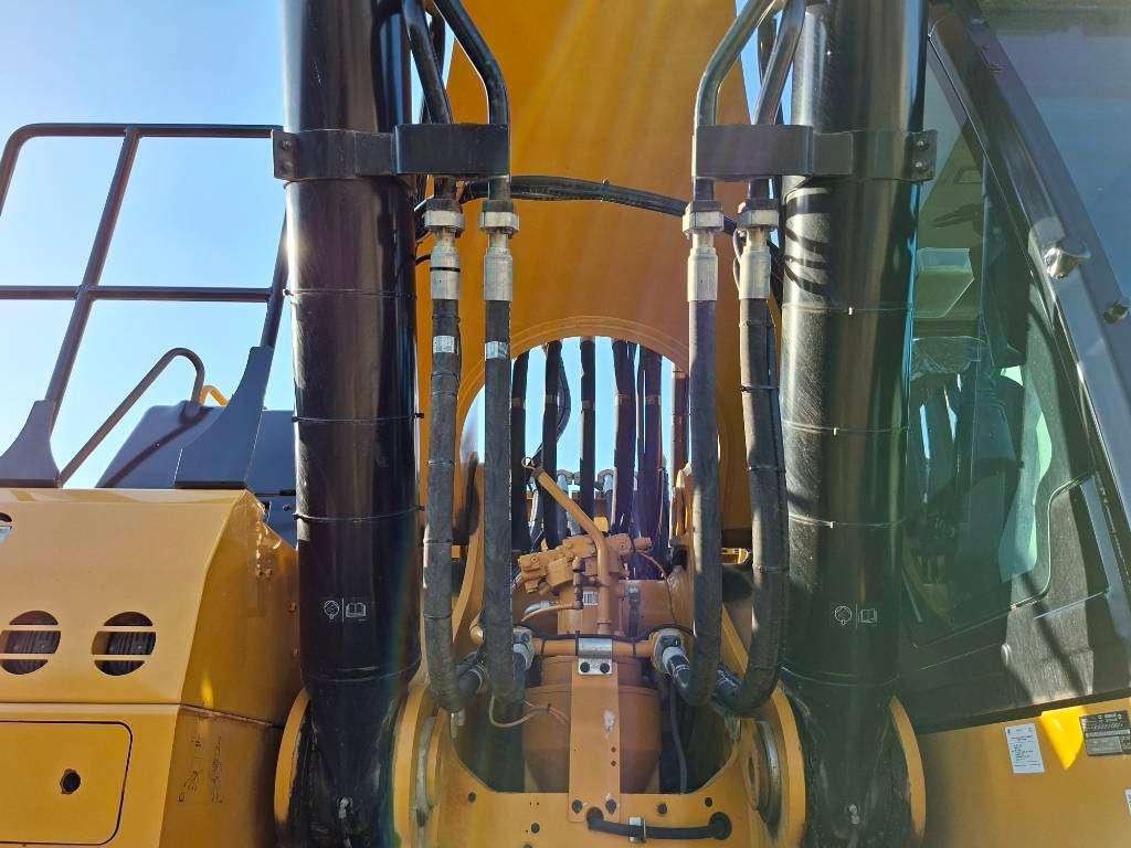 Caterpillar 395 Photo 23