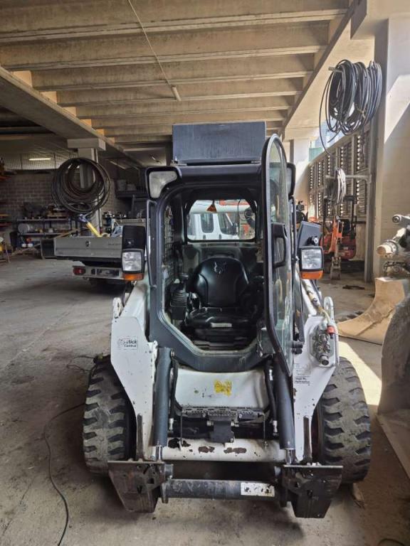 Bobcat S590 Photo 2
