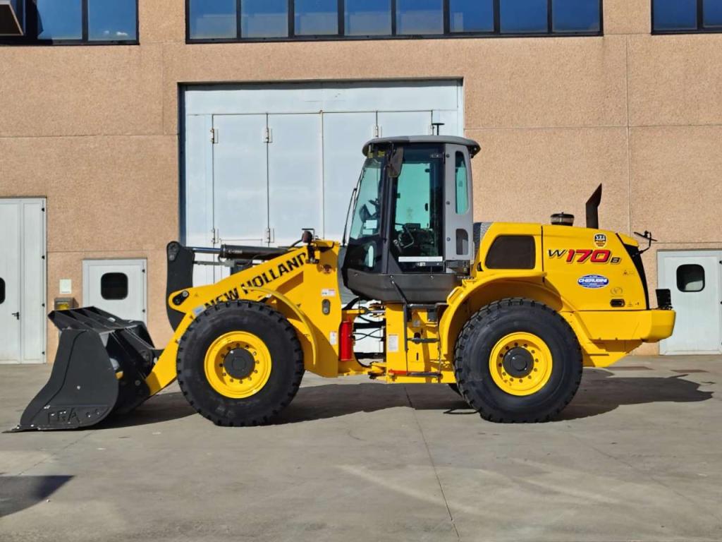 New Holland W 170B Photo 1