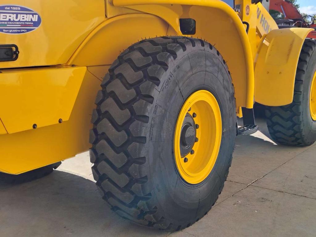 New Holland W 170B Photo 15
