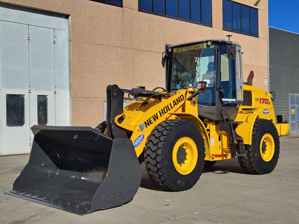 New Holland W 170B Photo 2