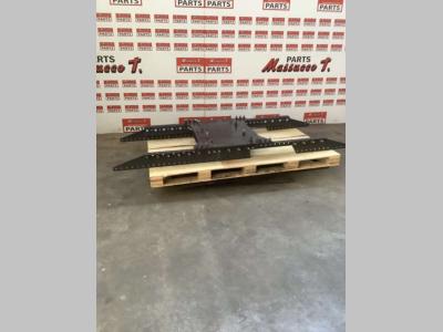 Supporto telaio per ancoraggio ralla pour Volvo FH16 550 6x4 en vente par Massucco T. Srl Area Ricambi