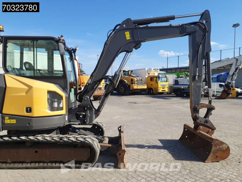 Volvo ECR58 F A/C - 3 Buckets Photo 10
