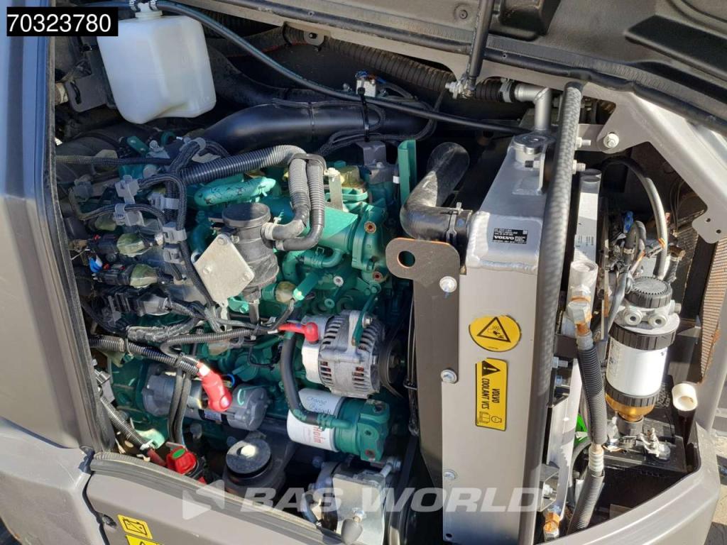Volvo ECR58 F A/C - 3 Buckets Photo 29