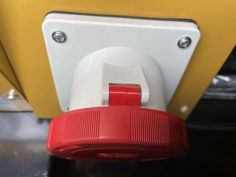 Caterpillar DE 65 E 3 Photo 6