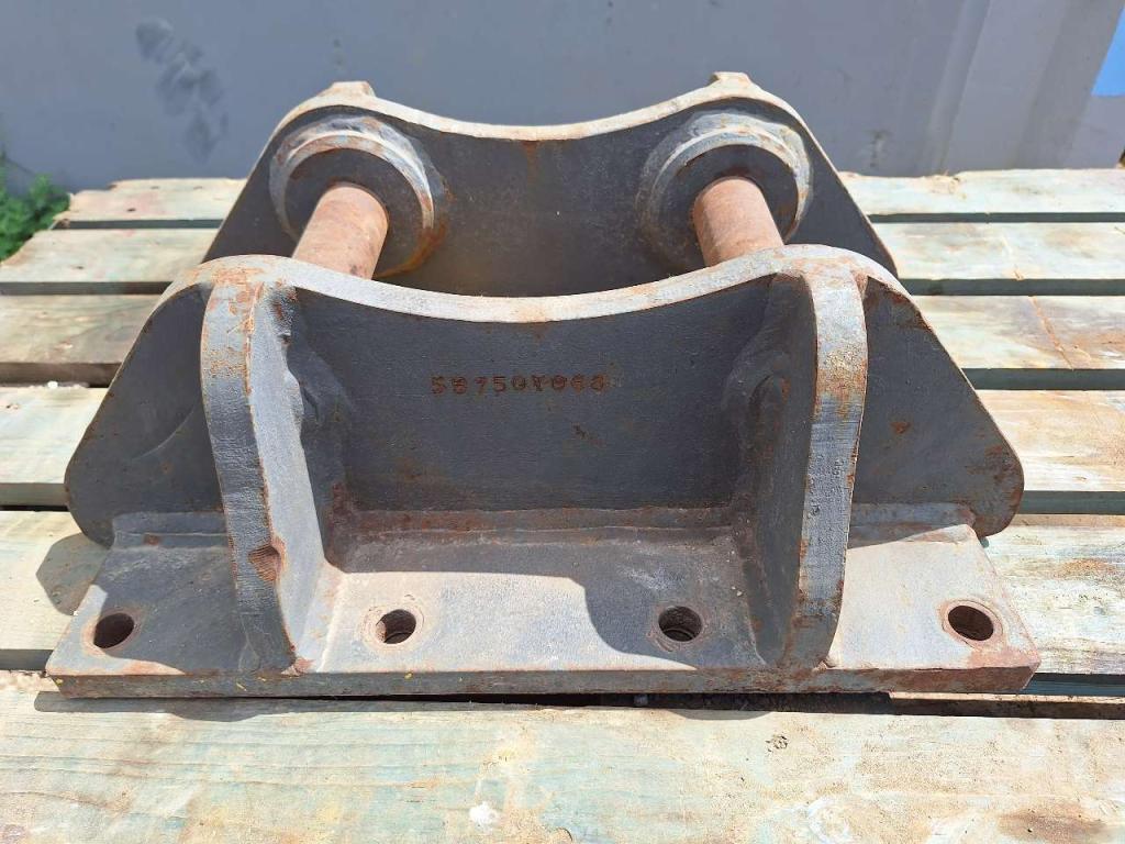 UNI45 for 5-12 ton excavators Attachment plate Photo 5