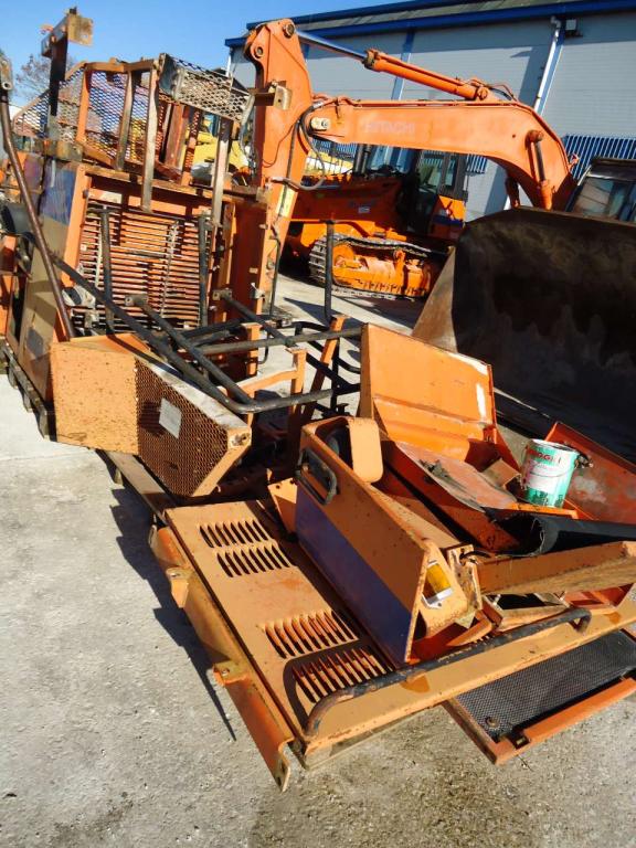 Capot et panneau de carrosserie pour Fiat Hitachi FR220 Photo 4