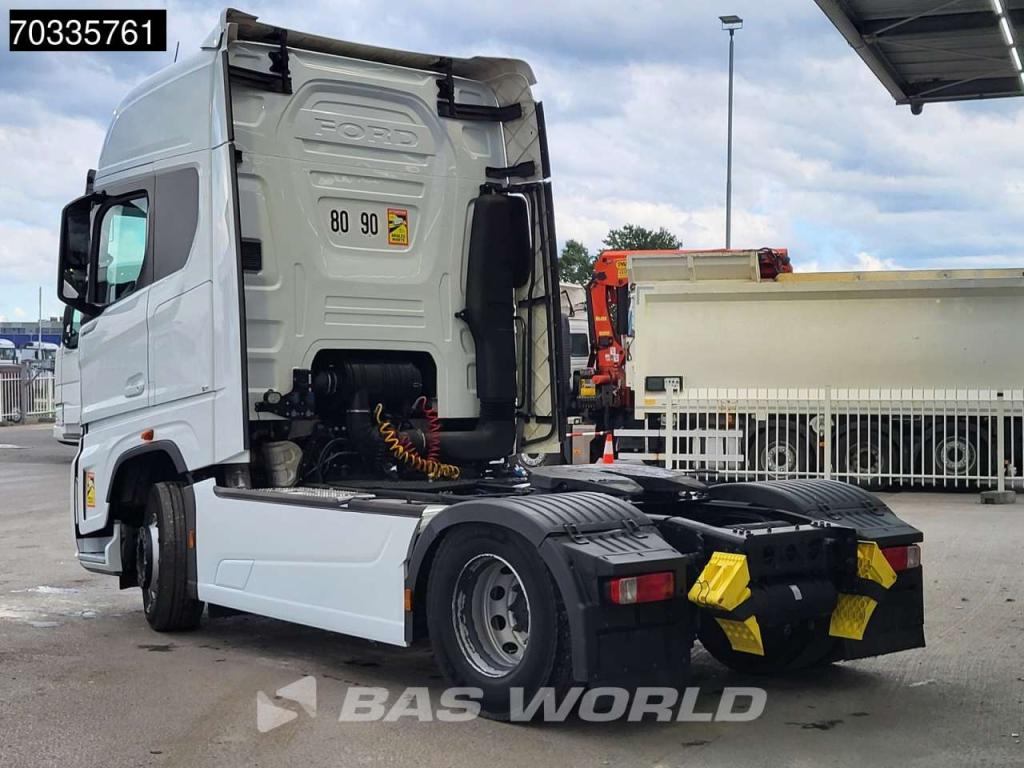 Ford F-Max 500 4X2 Retarder 2x Tanks Standklima Navi ACC Photo 2