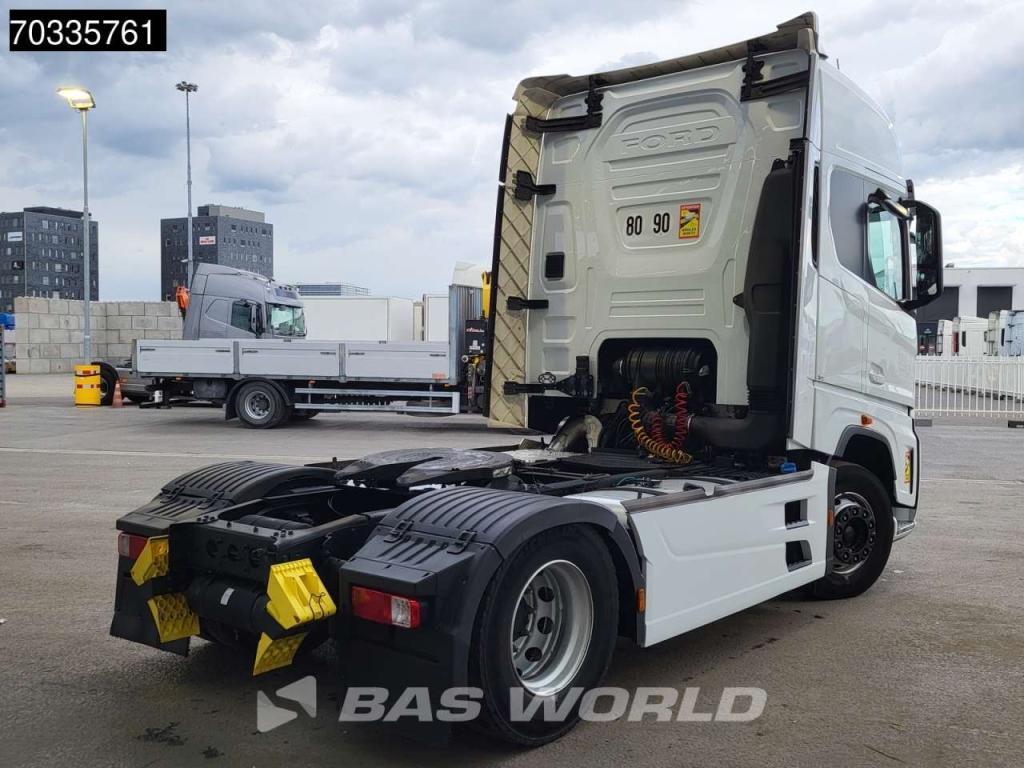 Ford F-Max 500 4X2 Retarder 2x Tanks Standklima Navi ACC Photo 9