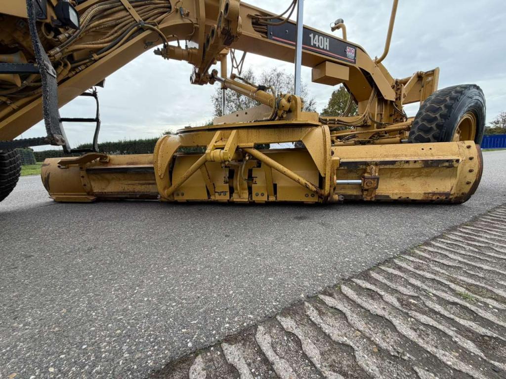 Caterpillar 140H Photo 17