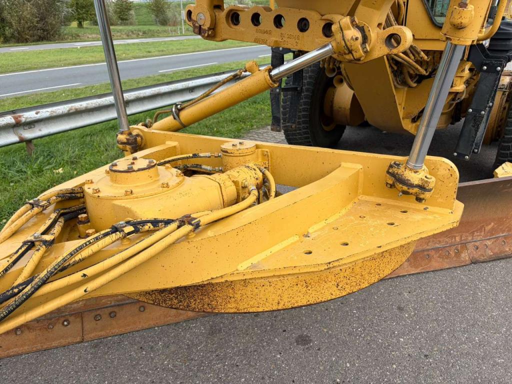 Caterpillar 140H Photo 18