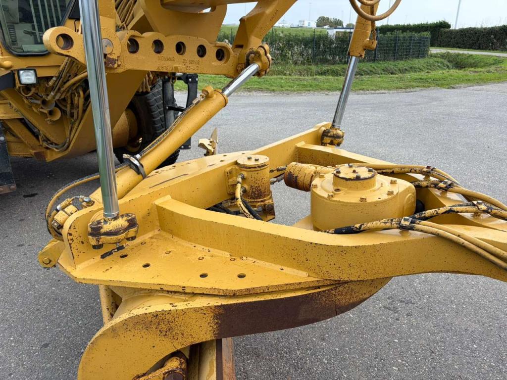 Caterpillar 140H Photo 19