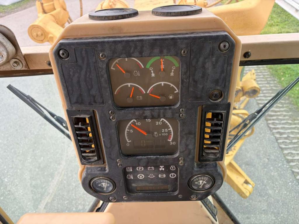 Caterpillar 140H Photo 26