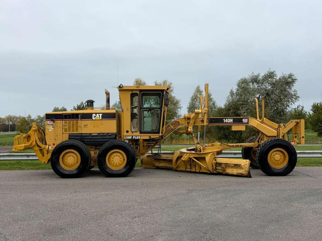Caterpillar 140H Photo 6