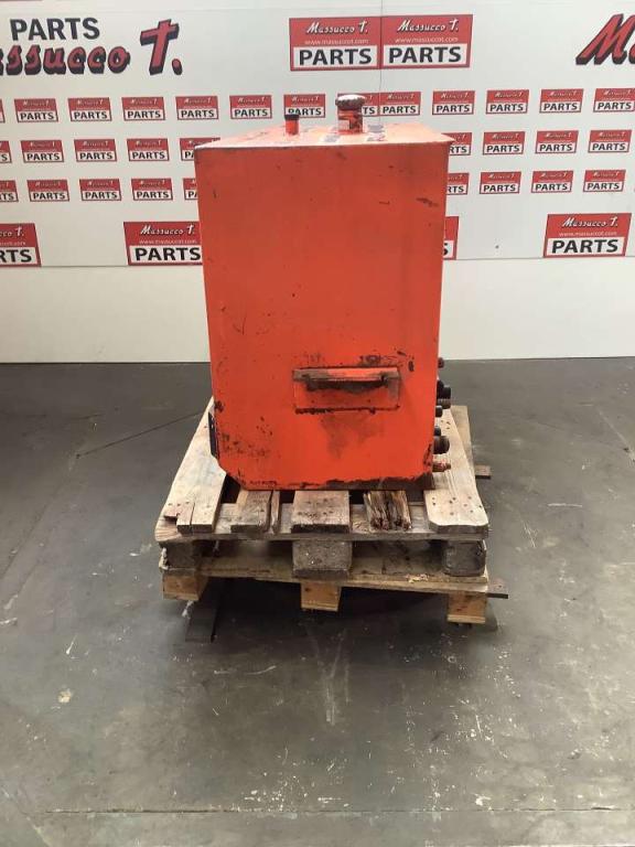 Réservoir de carburant pour Kalmar LMV 12-600 Photo 2
