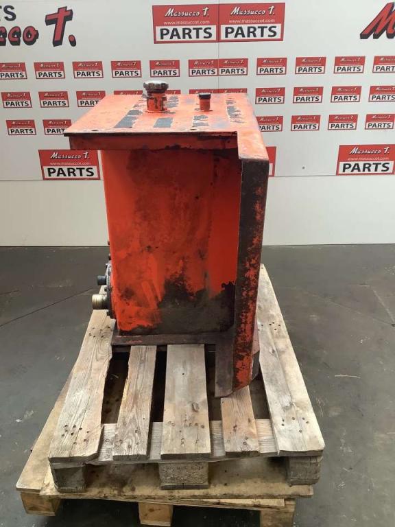 Réservoir de carburant pour Kalmar LMV 12-600 Photo 4