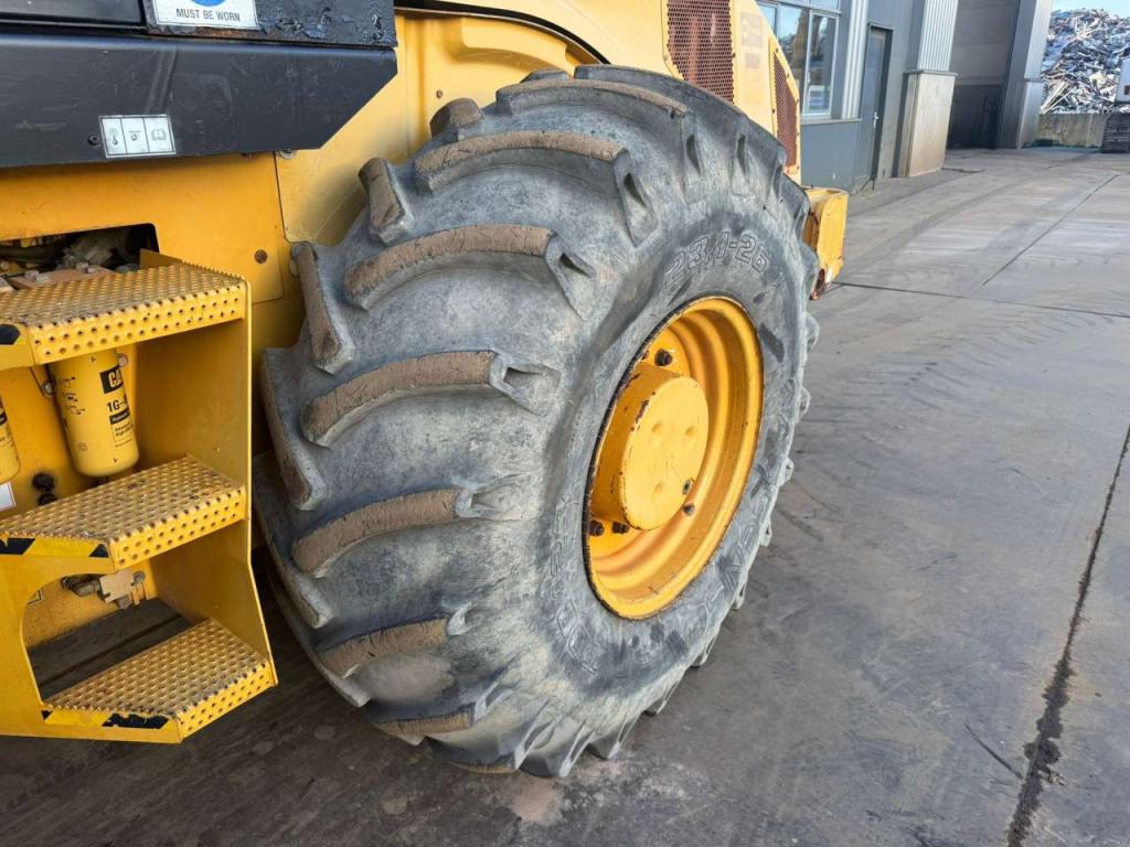 Caterpillar CP76 (19t) Photo 18