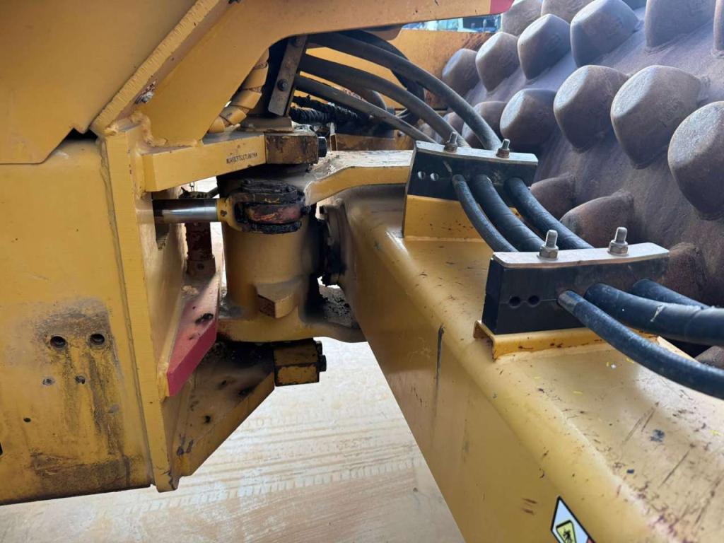 Caterpillar CP76 (19t) Photo 21