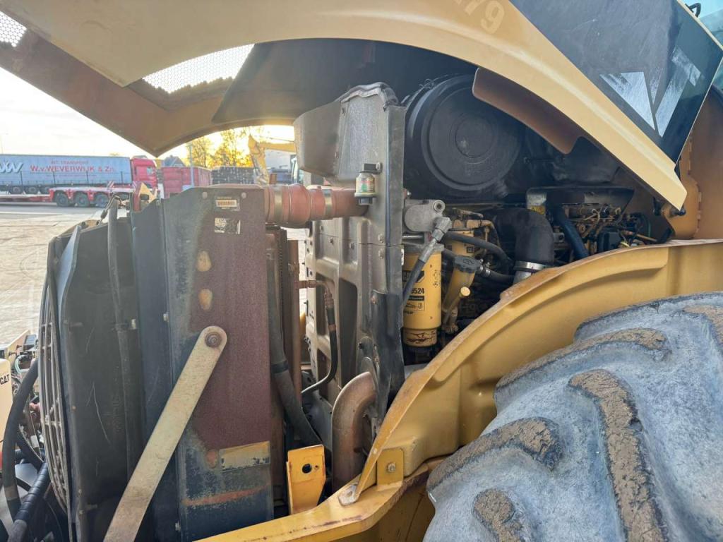 Caterpillar CP76 (19t) Photo 24