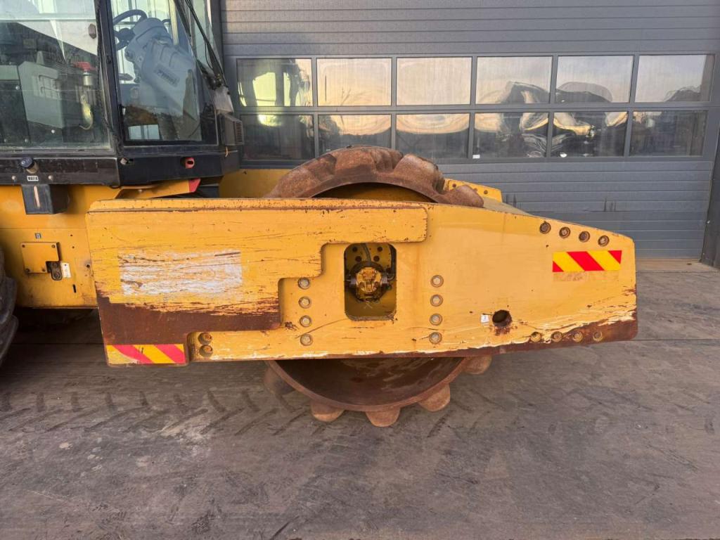 Caterpillar CP76 (19t) Photo 7