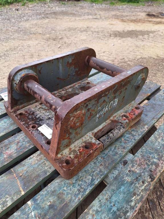 for 5-12 ton excavators Attachment plate Photo 4