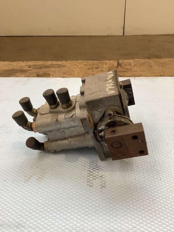 Vanne de commande d’avancement pour Hitachi ZX135US Photo 3