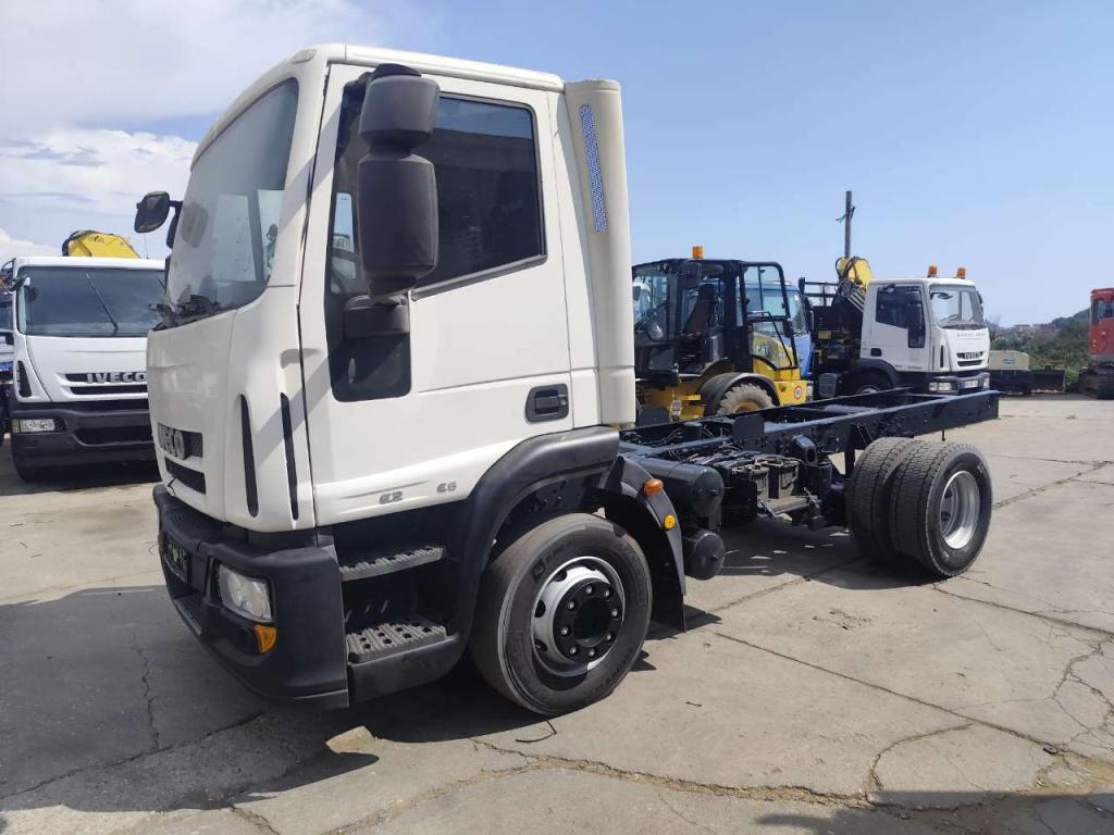 Iveco EUROCARGO 150E22P Photo 11