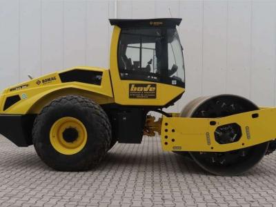 Bomag BW213 DH-5 en vente par Bove Verhuur & Verkoop