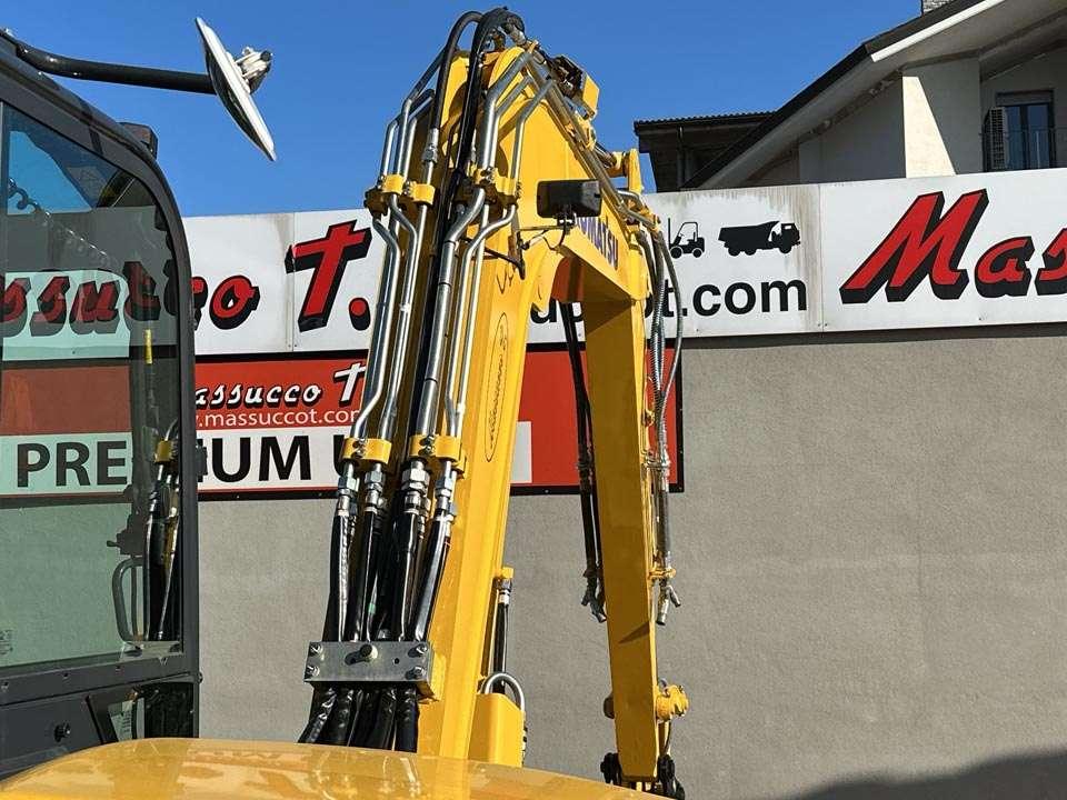 Komatsu PC80MR-5E Photo 11