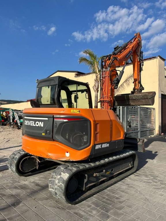 Develon DX85R-7 Photo 2
