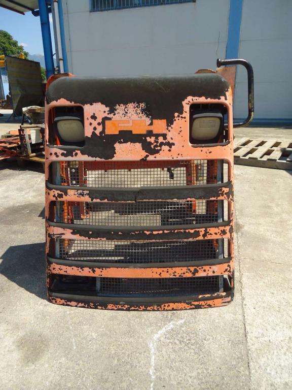Capot et panneau de carrosserie pour Fiat Hitachi W130 Photo 4