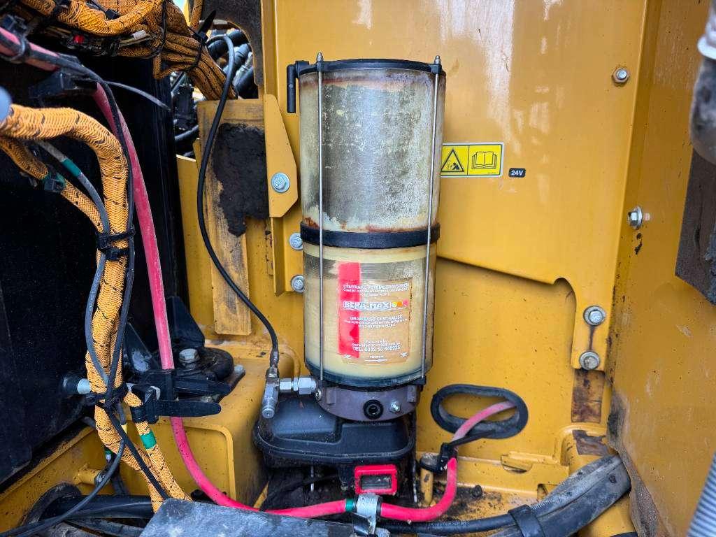 Caterpillar 323FL - NEW BUCKET / Quick Coupler Photo 26