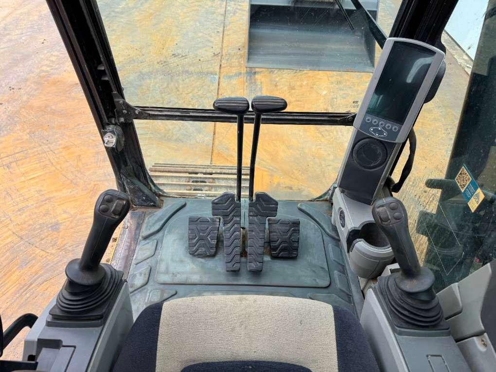 Caterpillar 323FL - NEW BUCKET / Quick Coupler Photo 9