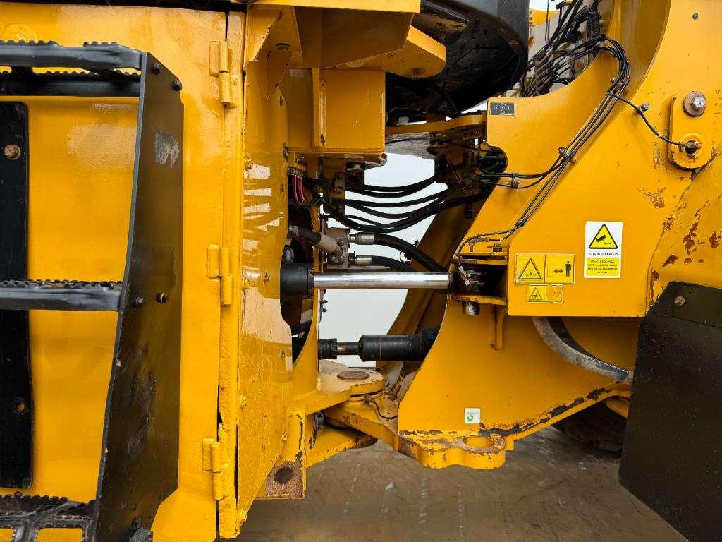 Caterpillar 972M - Weight System / Backup Camera Photo 22