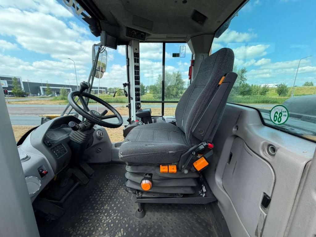 Volvo L90H Photo 17