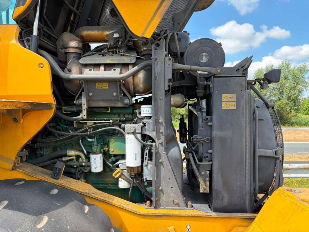 Volvo L90H Photo 28